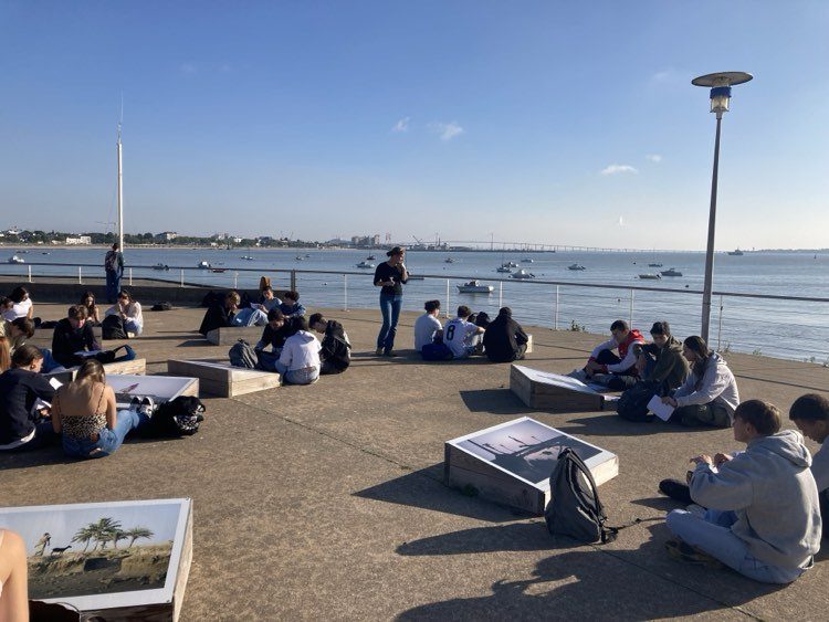 Les élèves de 1ère 3 visitent l’exposition « Migrations » à Saint-Nazaire